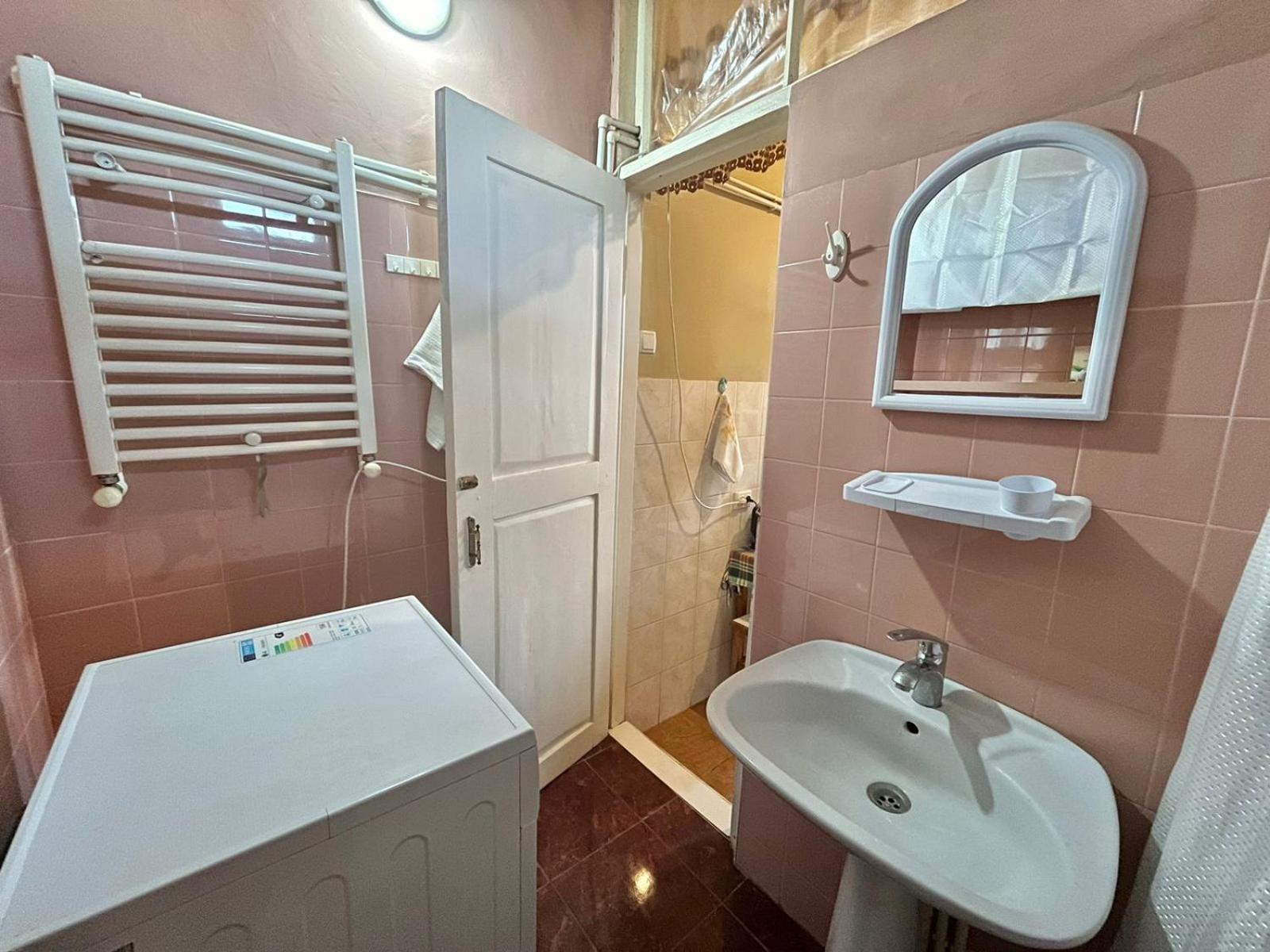 Apartment Down Town Group 第比利斯 外观 照片